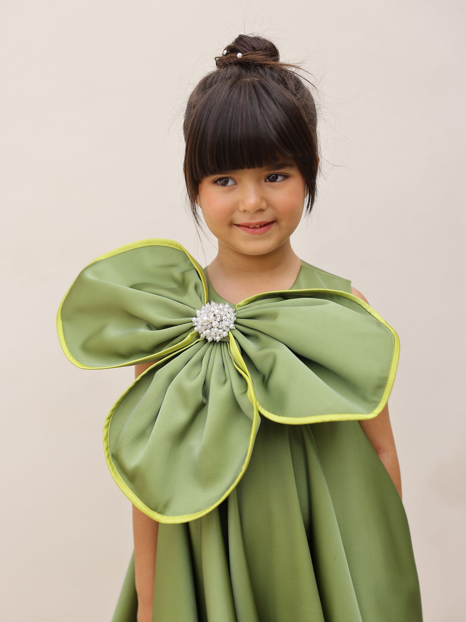 JANYAS CLOSET Greenelle Pearl Petal Party Dress