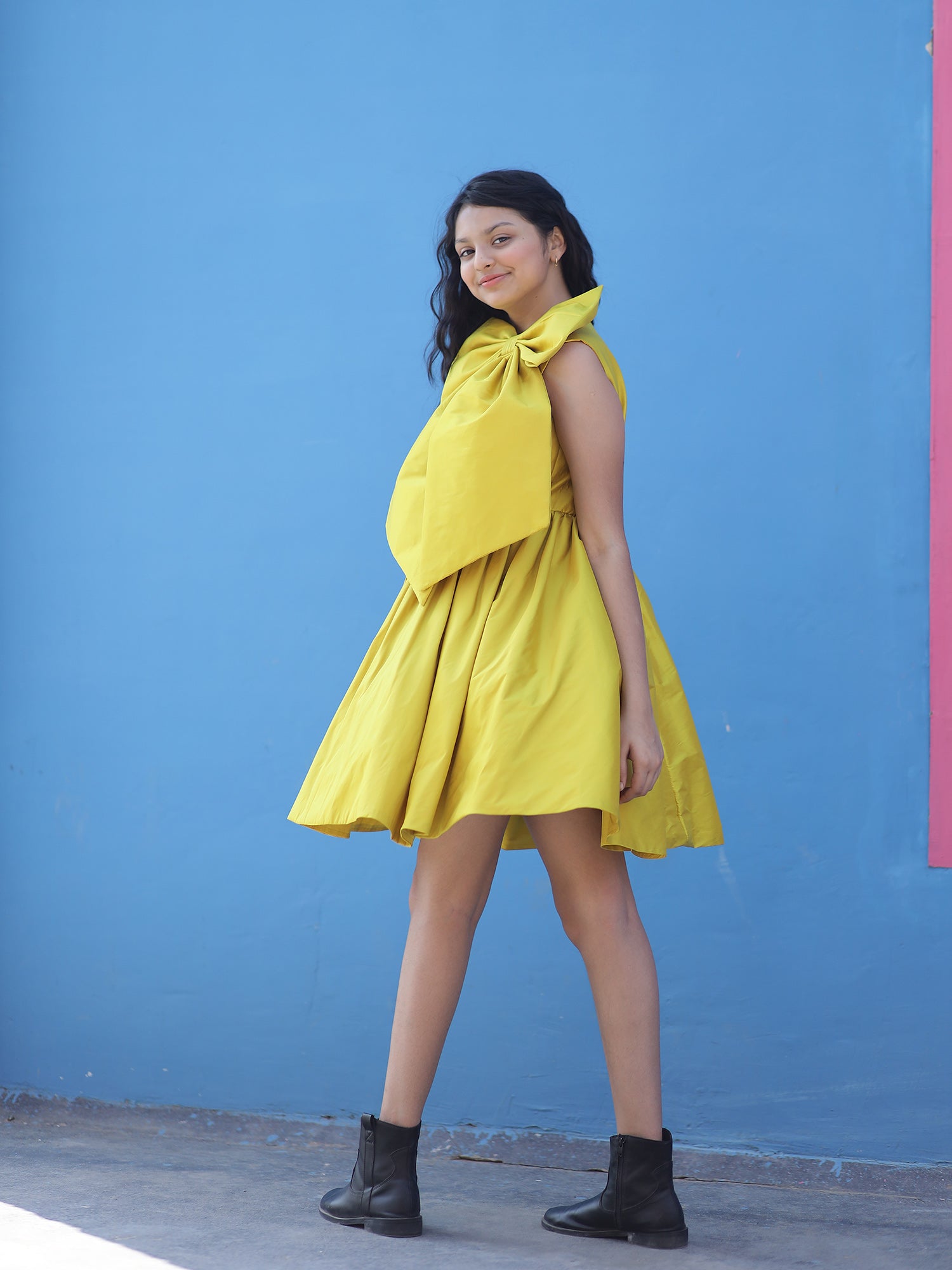 Sample Teens Yellow Taffeta Bow Dress