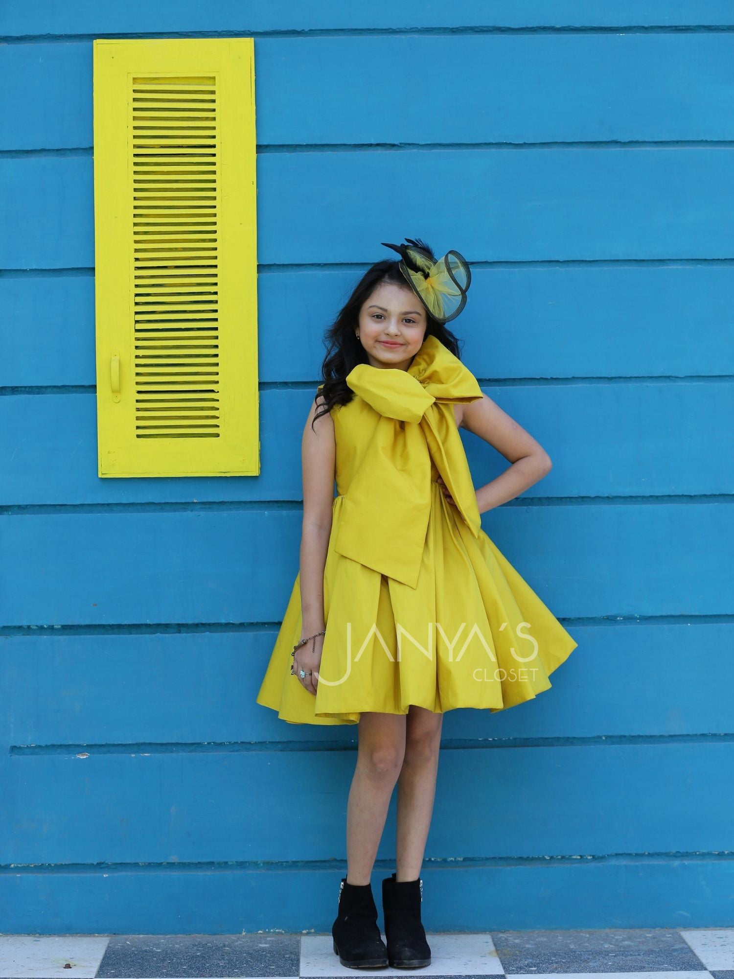 Sample Teens Yellow Taffeta Bow Dress