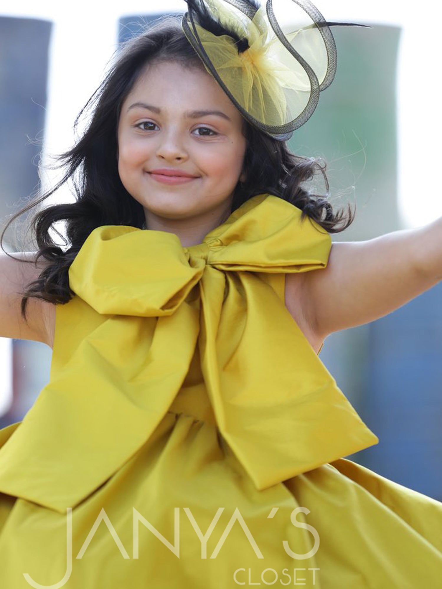 Sample Teens Yellow Taffeta Bow Dress