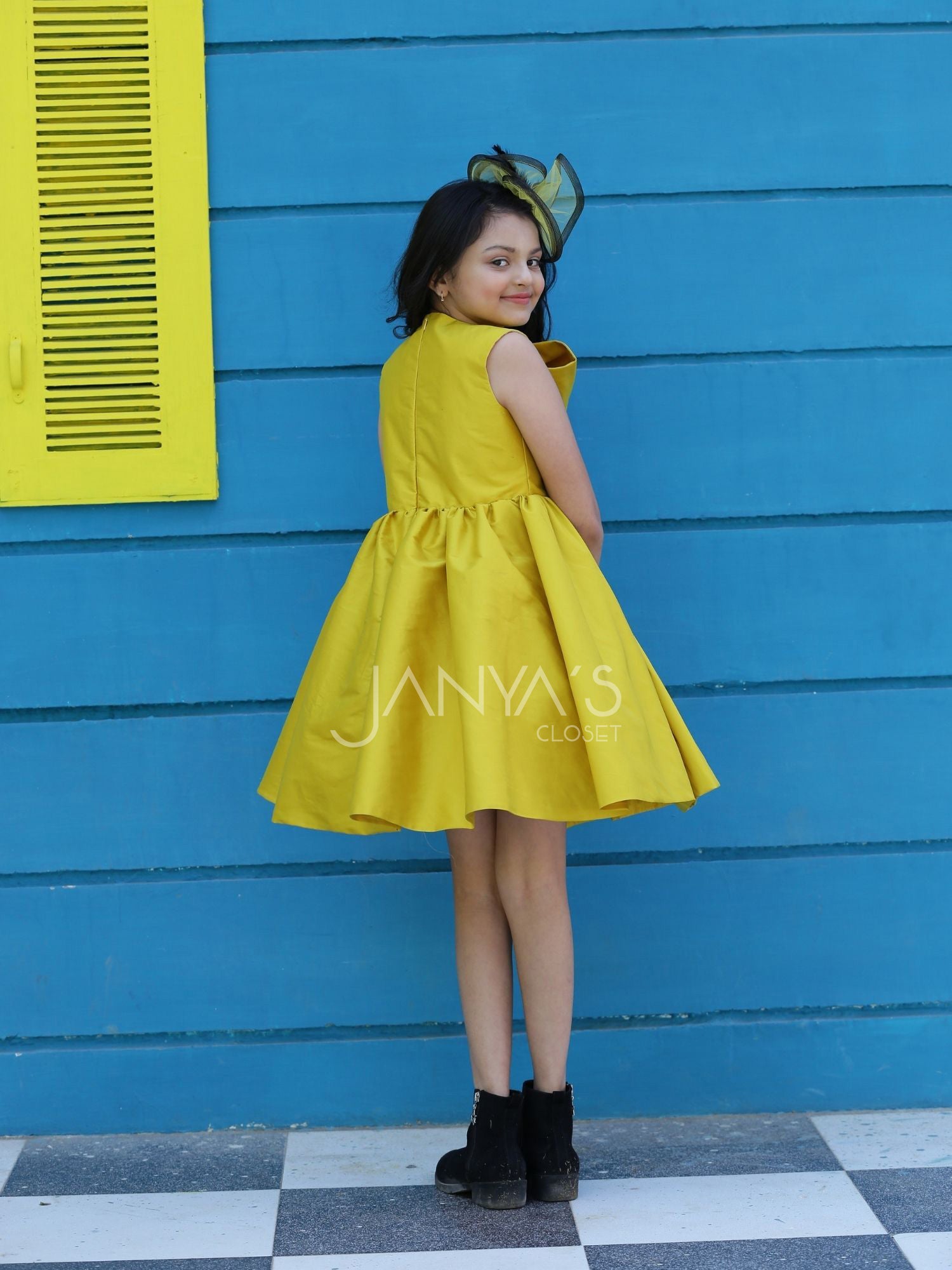 Sample Teens Yellow Taffeta Bow Dress