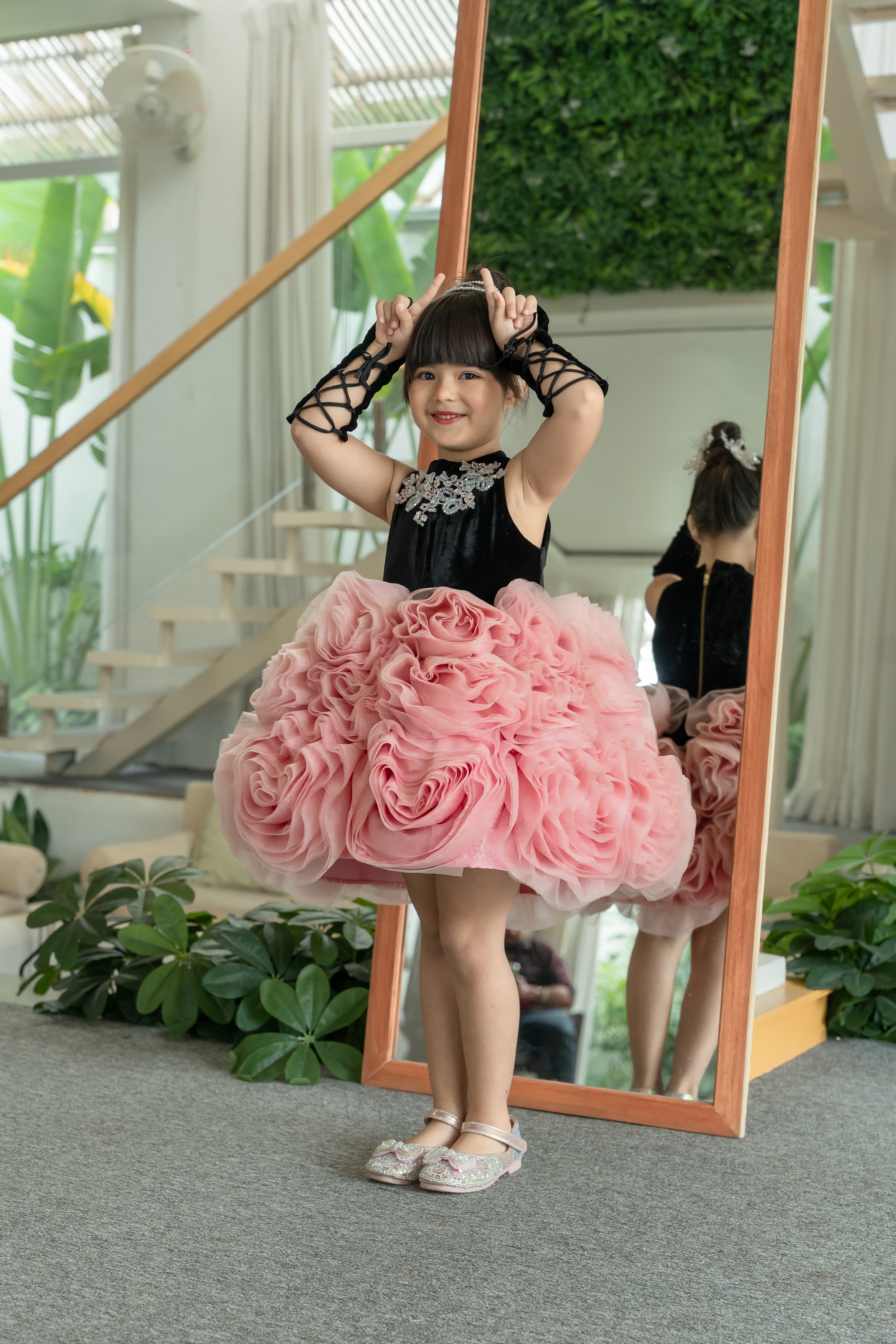 Rosette black velvet dress for girls