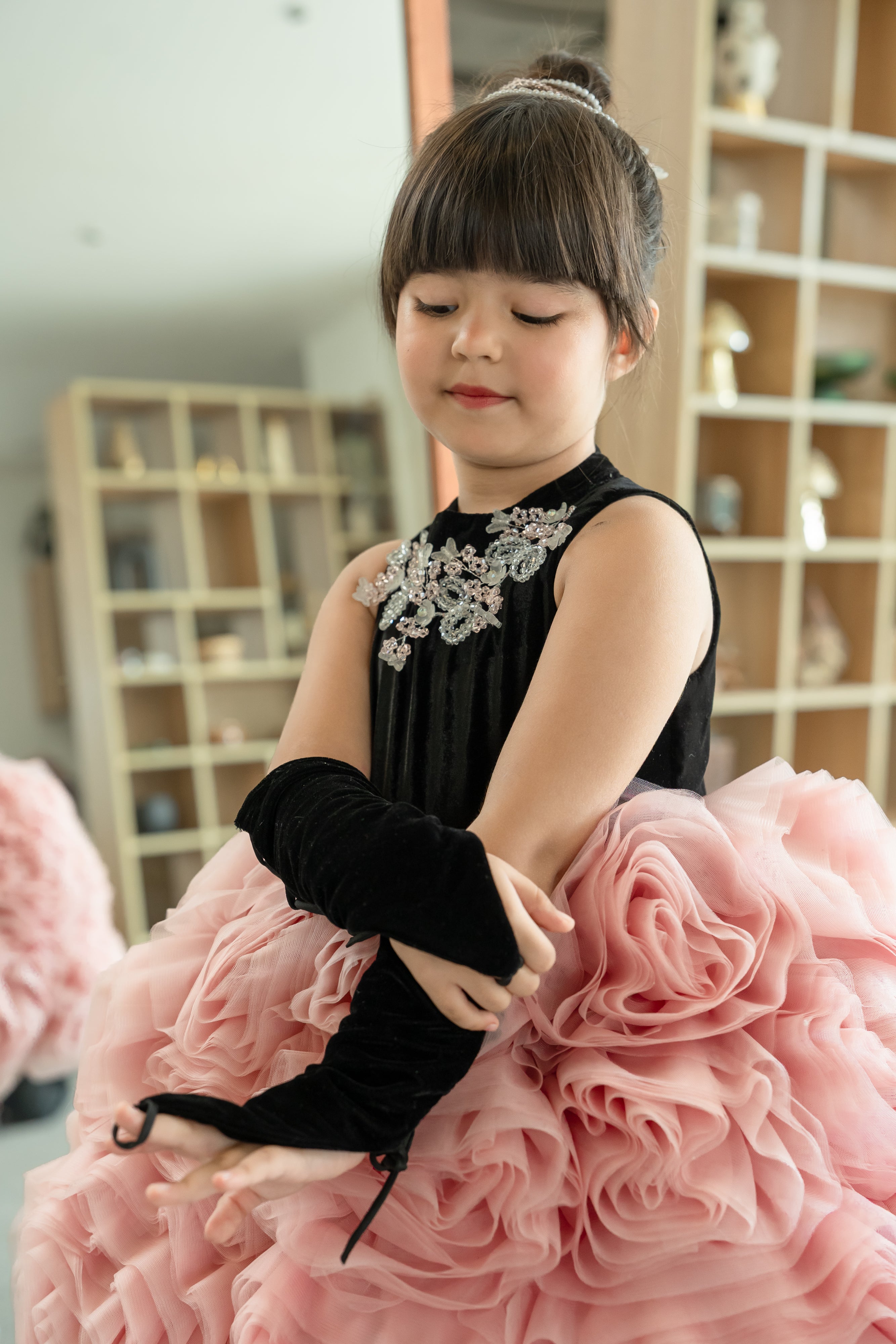 Pretty girl velvet party dress