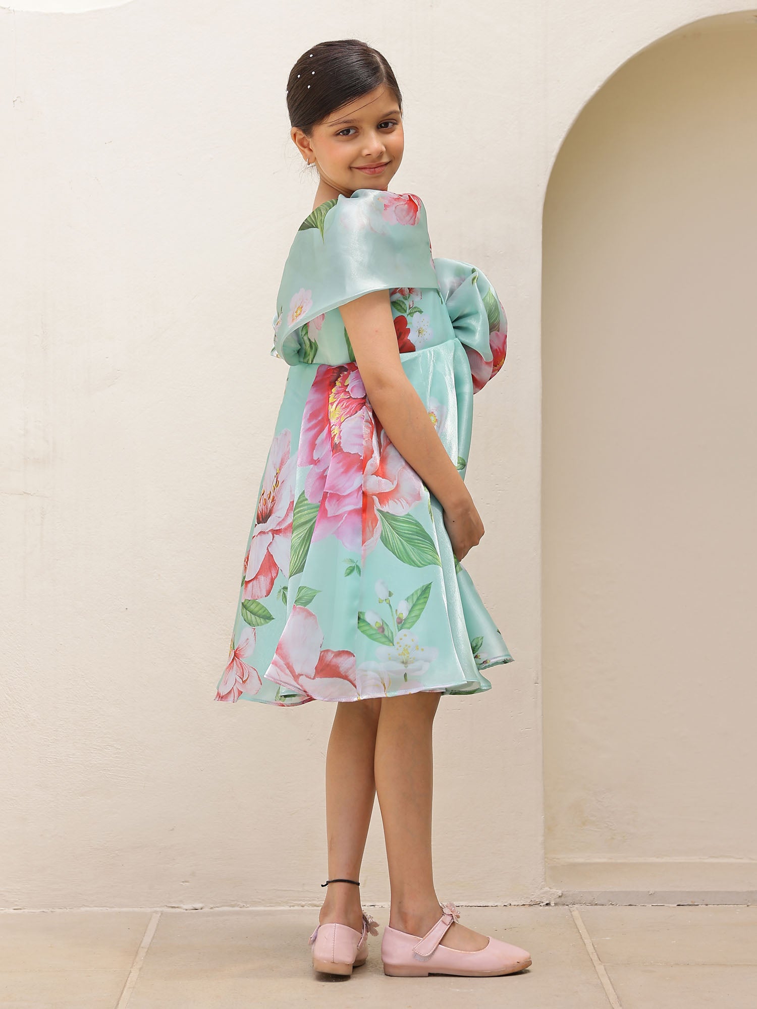 Green Glossy Shawl Collar Dress