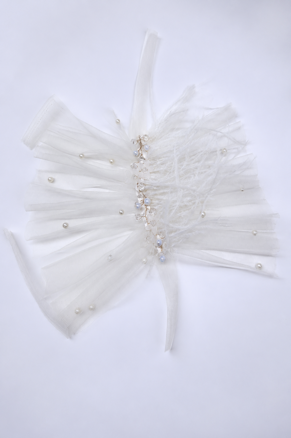 White Pearl & Feather Gloves