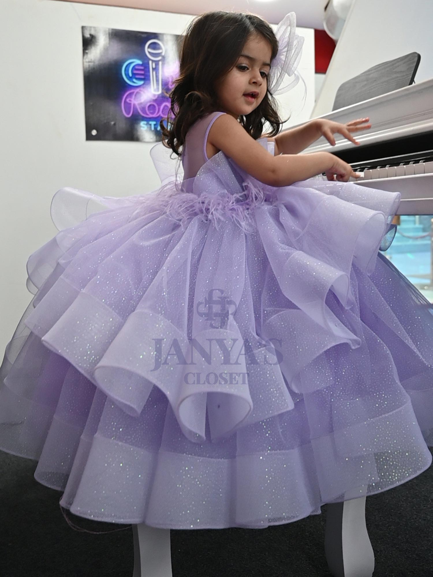 Dazzling Dream Lialac Gown With Hair Pin