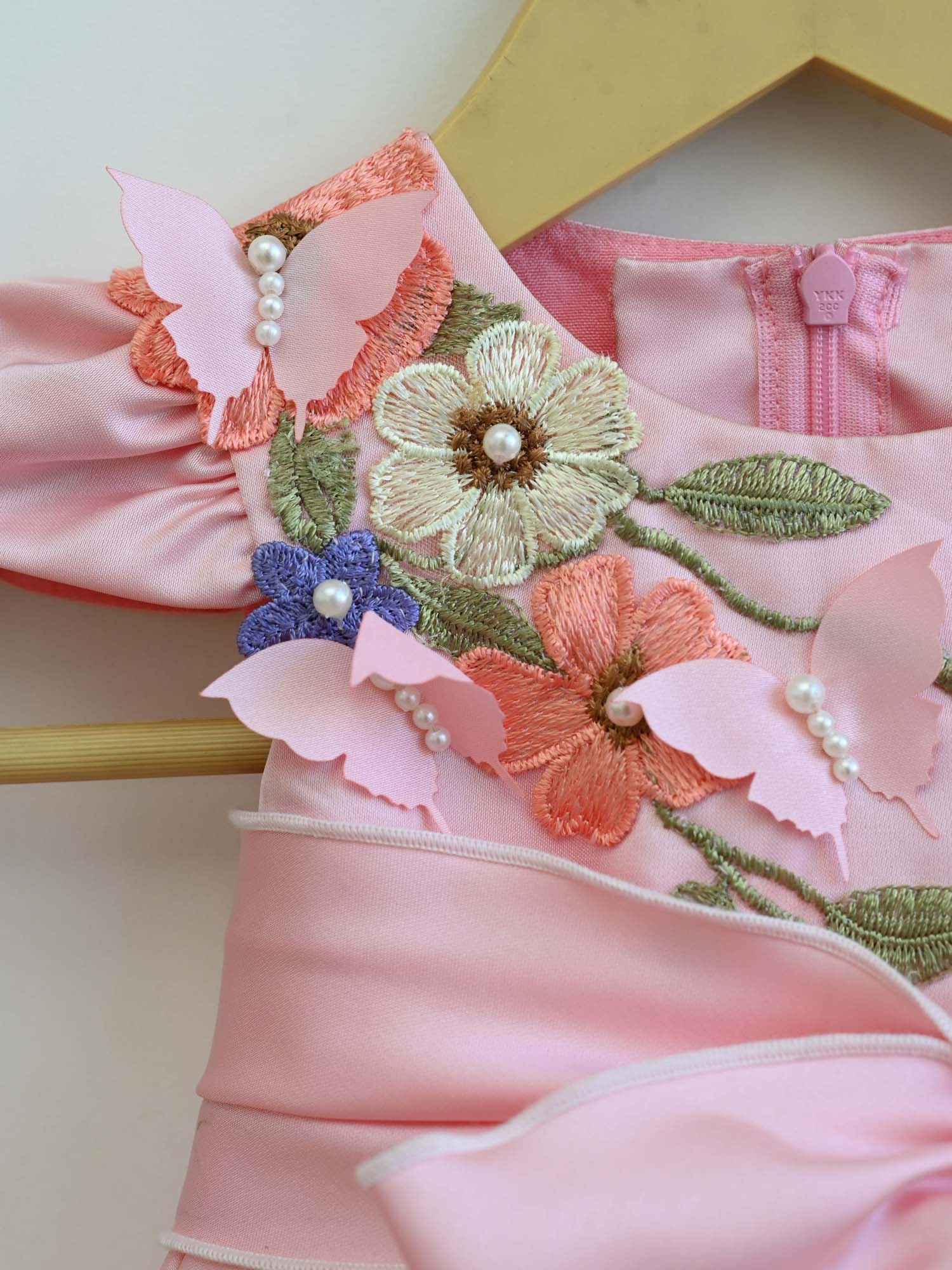 Janyas Closet Pink Satin Ruffle Party Dress with Bow for New Borns